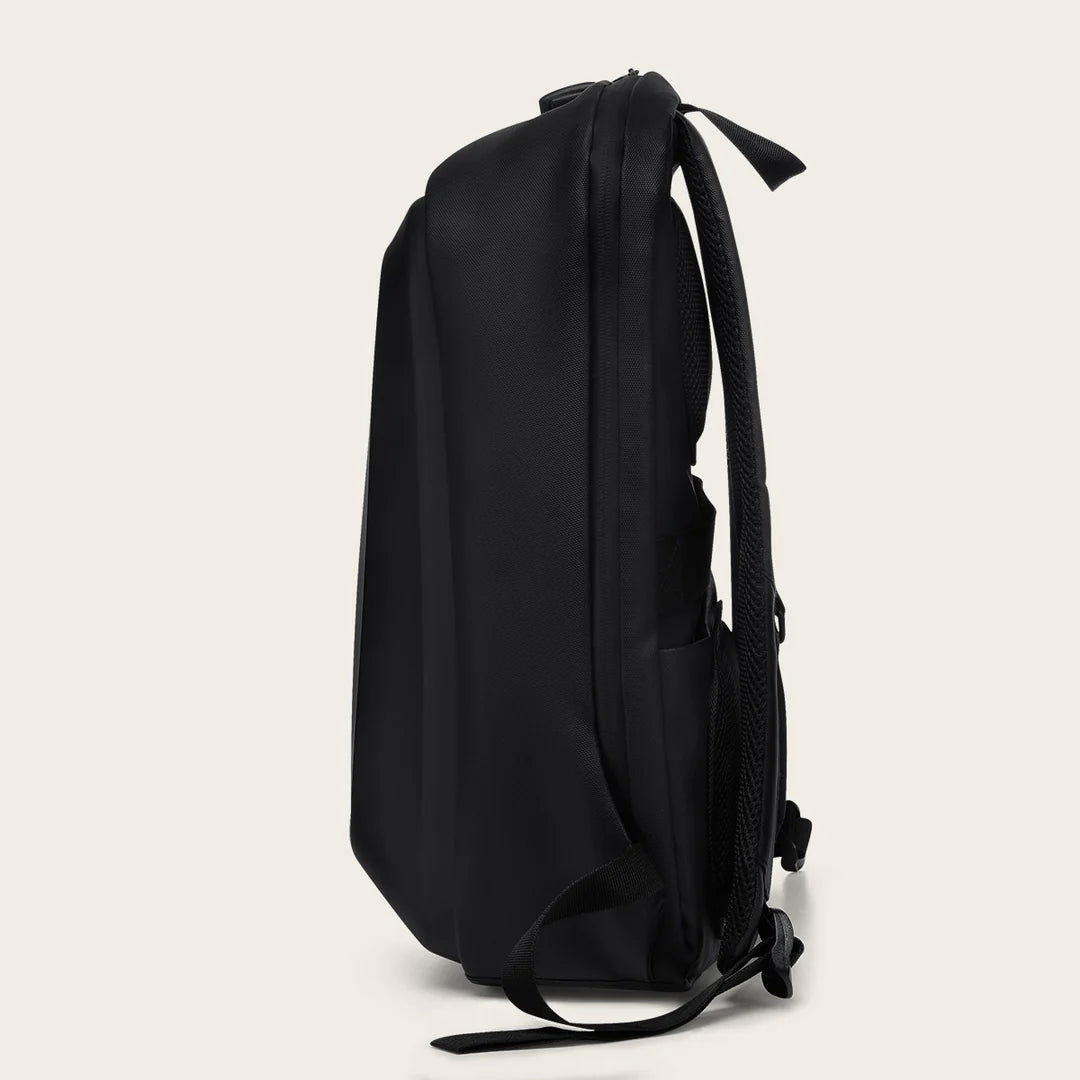 BPCKP75 - Cuadra black hat backpack