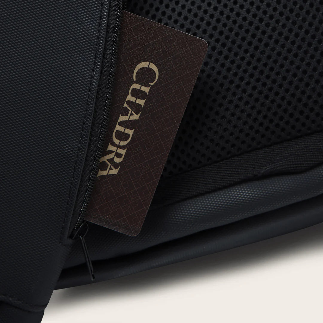 BPCKP75 - Cuadra black hat backpack