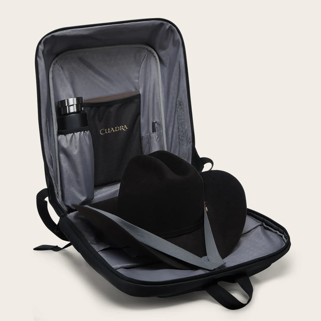 BPCKP75 - Cuadra black hat backpack